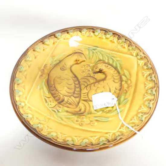 MAJOLICA QUAIL PLATE DIA, 215MM - LIGHT CRAZING