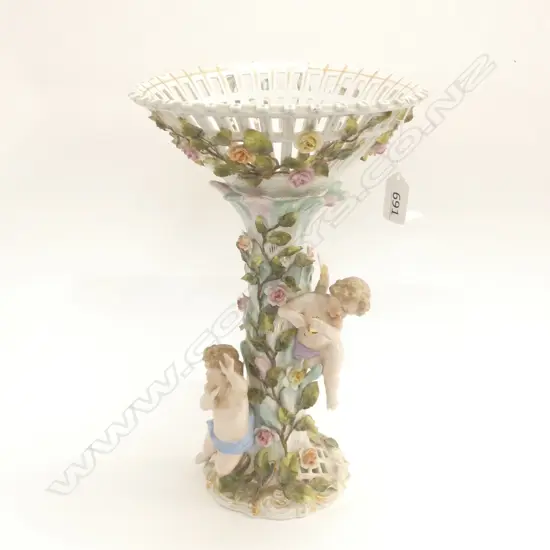 CONTINENTAL PORCELIAN TAZZA