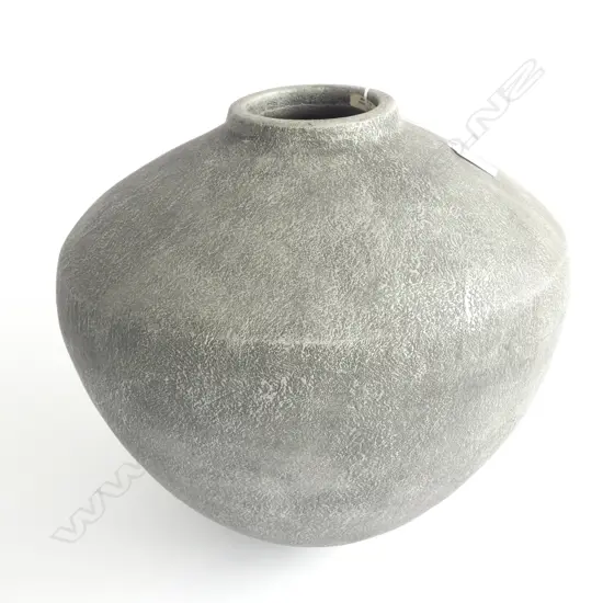 LGE MATT GREY POTTERY VASE H. 330MM