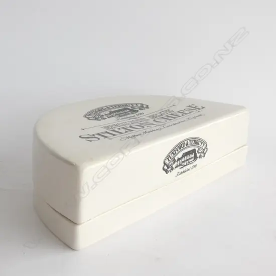 VINTAGE STILTON CHEESE SHOP DISPLAY CHINA BOX L.240mm