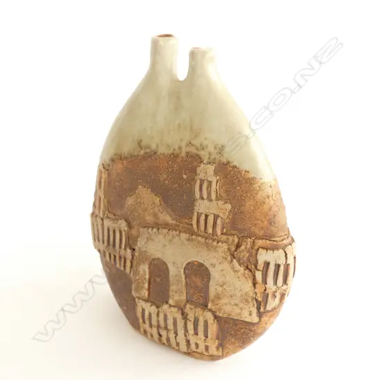 DORIS DUTCH GRASS VASE C1980