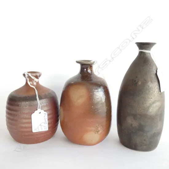 PR BIZEN ANAGAMA POTTERY VASES. TALLEST 175MM