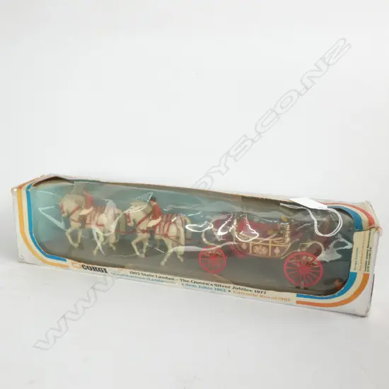 CORGI BOXED HORSE & CARRIAGE SET '1902 STATE LANDAU'