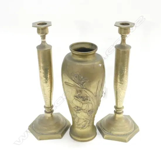 PR BRASS CANDLESTICKS H. 290MM + VASE 