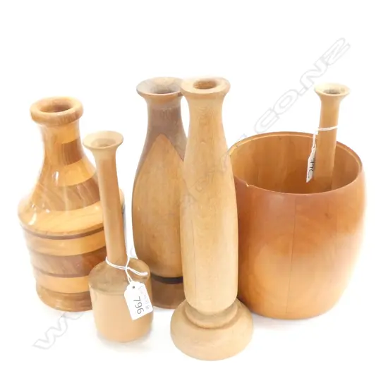 6 TURNED WOODEN PCES H. 285MM