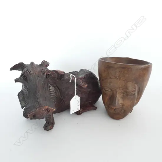 OLD CARDED WOODEN FACE MUG H. 120MM & CARVED WILD BOAR L. 190MM