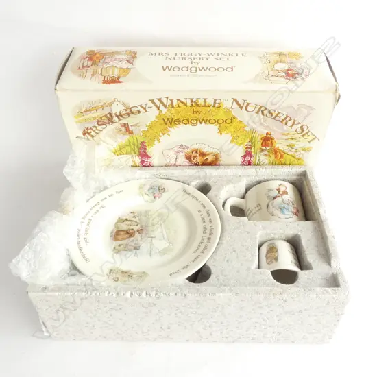 WEDGWOOD BEATRIX POTTER MRS TIGGY-WINKLE 4PC NURSERY SET - BOXED
