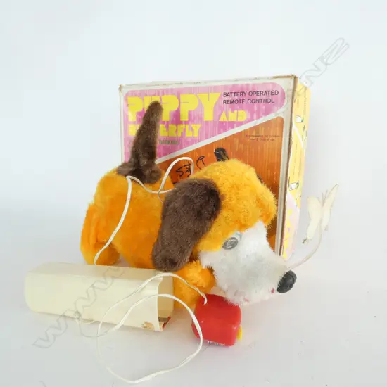 RETRO MECHANICAL PUPPY TOY