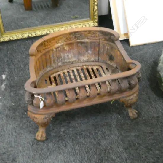 CAST IRON FIRE GRATE W. 570MM