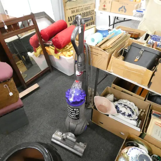 DYSON UPRIGHT VACUUM DC65