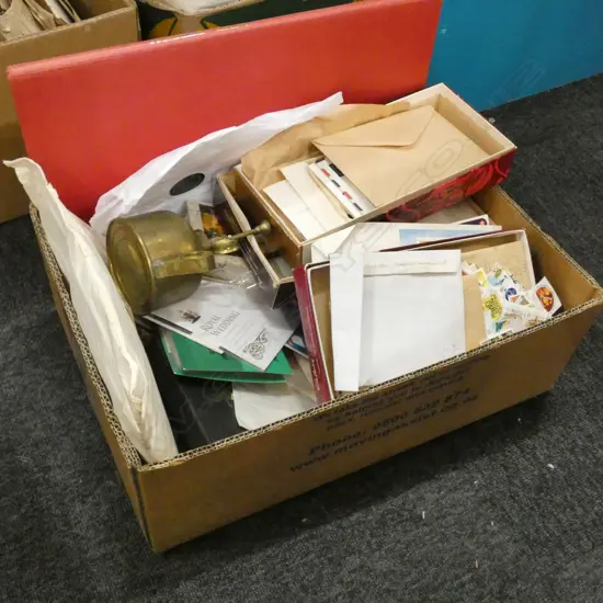 BOX LOT STAMPS; MOSTLY VINTAGE NZ + AIRFORCE MAGAZINES