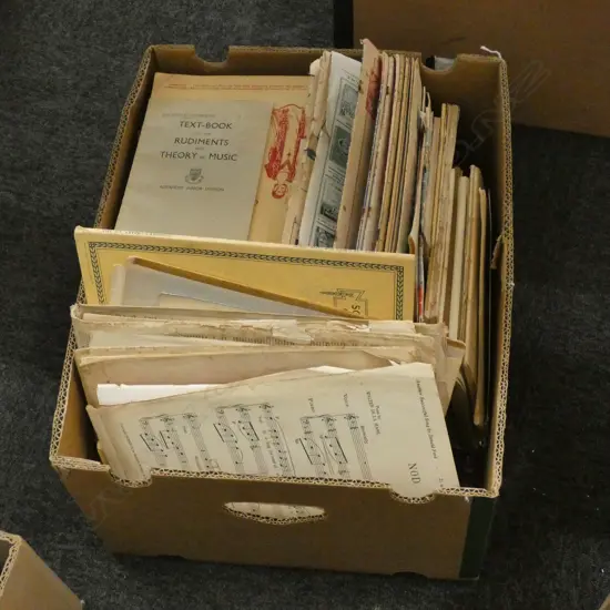 BOX LOT SHEET MUSIC & BOOKS 