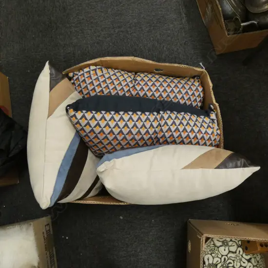 BOX LOT CUSHIONS 