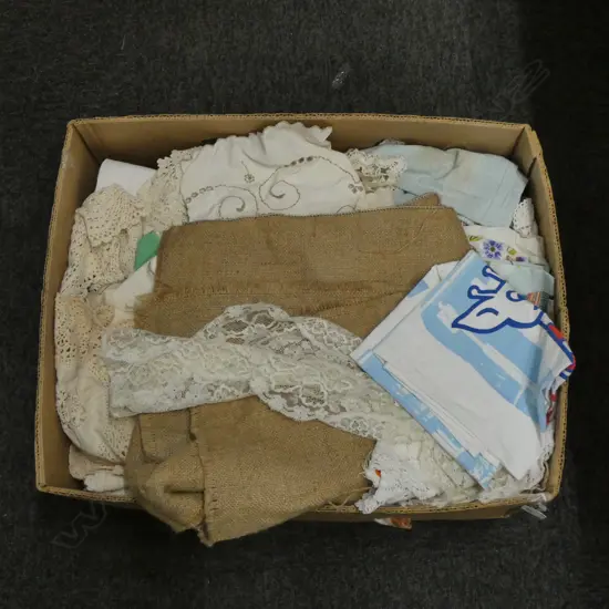 LG BOX LOT ASST OLD LINEN & DOILIES