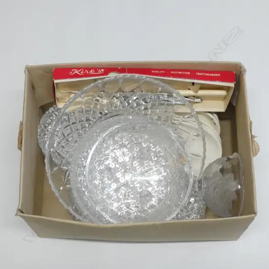 BOX LOT ASST. CRISTAL DE FLANDRE ETC