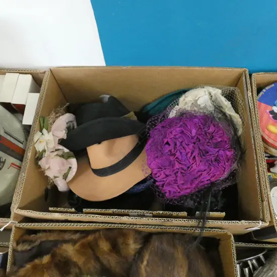 BOX LOT ASST GOOD VINTAGE HATS