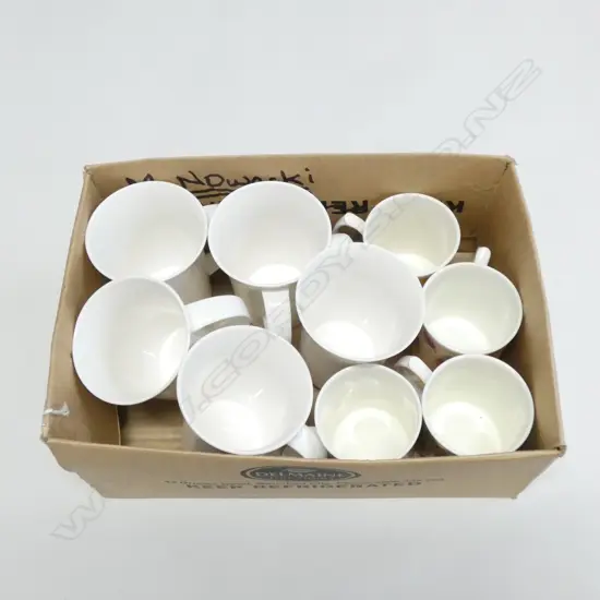 BOX ASSORTED MUGS; ROYAL GRAFTON & MAXWELL WILLIAM CASHMERE 