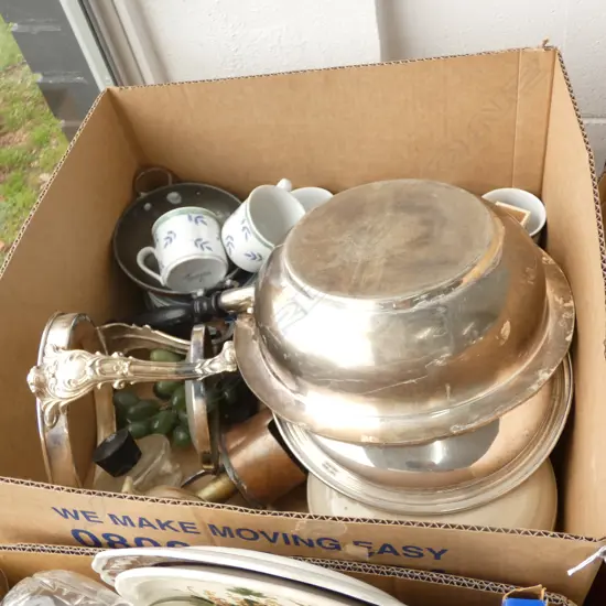 BOX LOT EP SERVING DISHES, VILLEROY & BOCH CUPS ETC