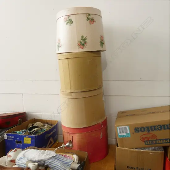4 VINTAGE HAT BOXES EMPTY