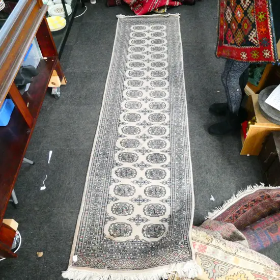 SMALL HANDKNOTTED RUNNER 2960 X 780 MM