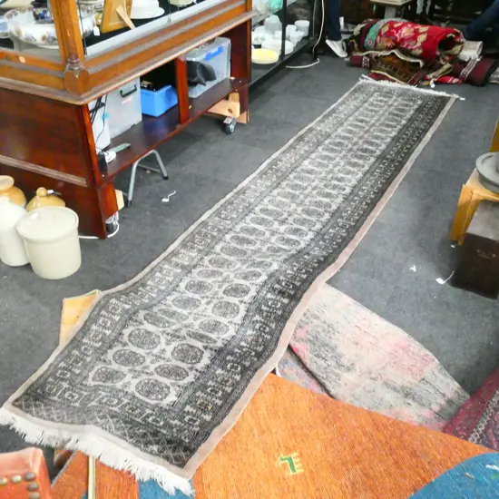 SMALL HANDKNOTTED RUNNER L 3800 X 800 MM