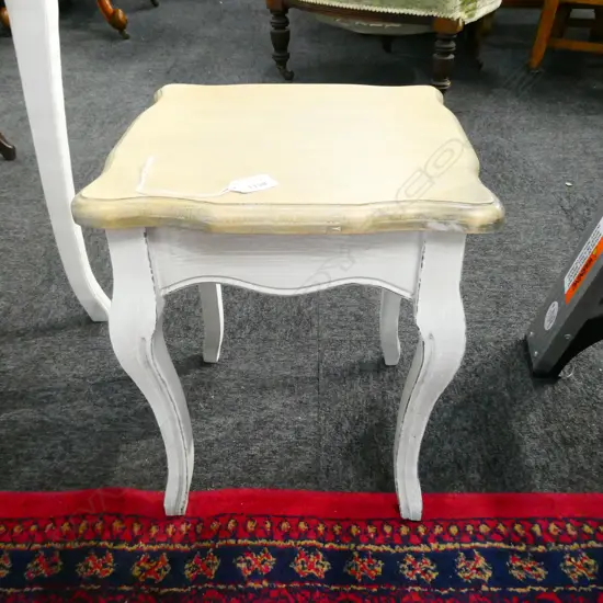 HAMPTON STYLE SMALL COFFEE TABLE, 320 X 320 X 380MM