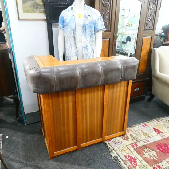 L SHAPED BAR H. 1070MM W. 1140MM