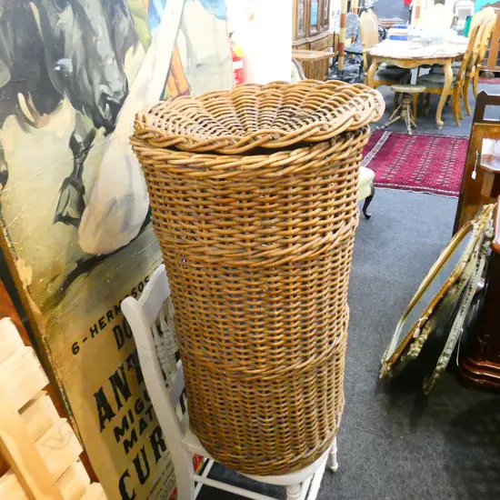 LARGE CANE LAUNDRY BASKET H870