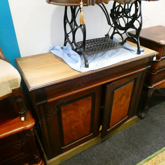 CHIFFONIER H. 920MM W. 1140MM