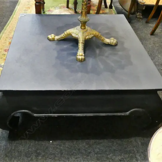 LOW BLACK PAINTED CHINESE STYLE COFFEE TABLE W. 870MM