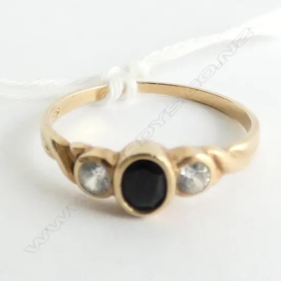 9ct ring, sapphire and CZ