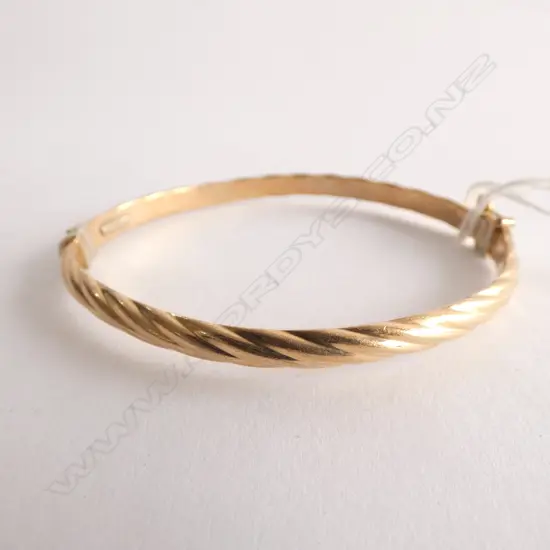 9CT GOLD BRACELET 6.6 GRAMS