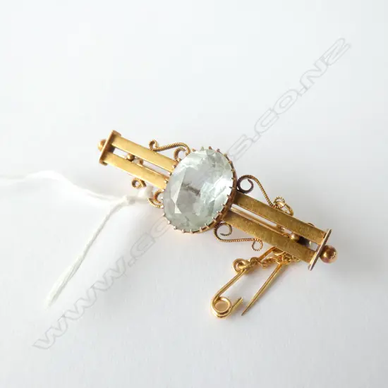 15CT AQUAMARINE? BAR BROOCH 
