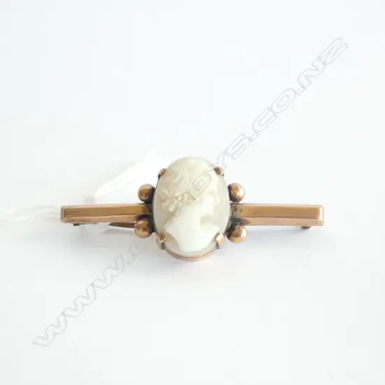 9ct Gold and Cameo Brooch