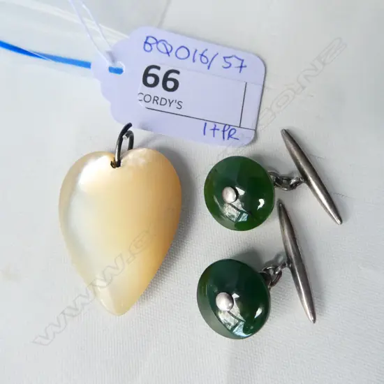 MOP HEART PENDANT & GREENSTONE CUFFLINKS W SILVER MOUNTS