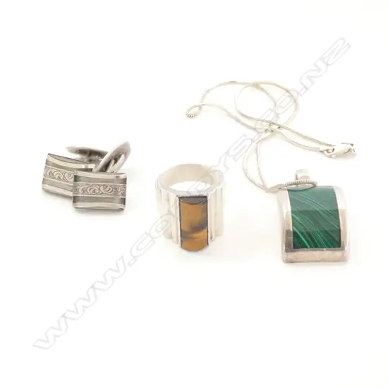 AGATE & 925 PENDANT & CHAIN, PR 835 CUFFLINKS, STG SILVER & TIGERS EYE RING 60 GRAMS TOTAL