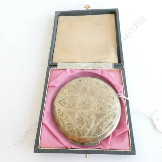 POWDER PUFF IN ORIGINAL CASE, SILVER, APPEARS NEVER USED