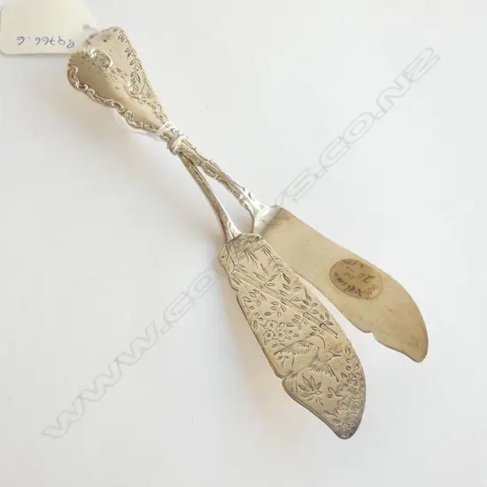 2 SILVER BUTTER KNIVES, LONDON 1886 & AMERICAN STERLING 