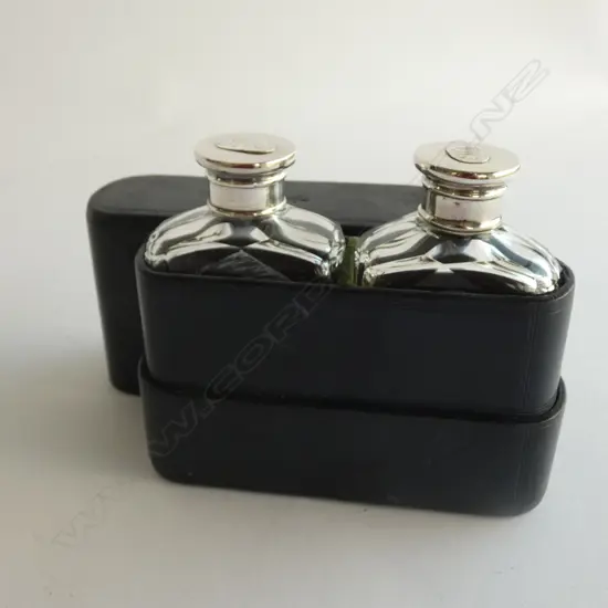 PR CRYSTAL FLASKS, CASED H. 120MM