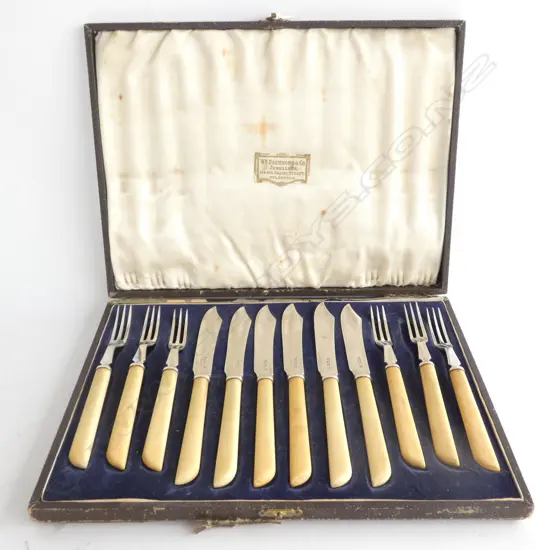 STG SILVER CASED CUTLERY SET SHEFFIELD 1946