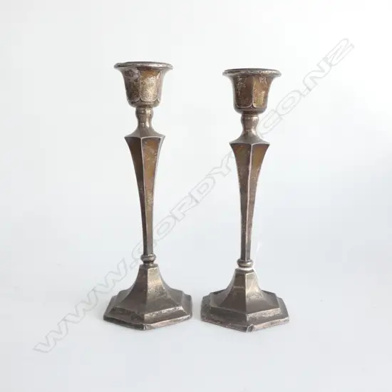 PR STG SILVER CANDLESTICKS CHESTER 1920 WEIGHTED H. 210MM
