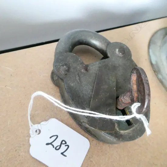 ANTIQUE PADLOCK & KEY H. 90MM