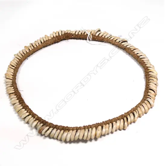 PNG COWRIE SHELL & TWINE NECKLACE Dia.260mm