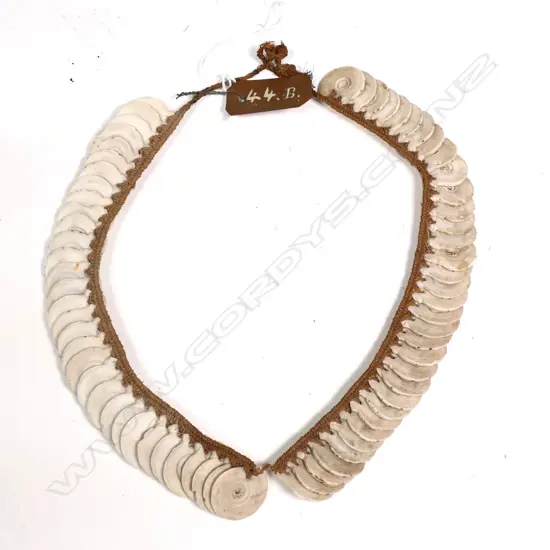 OLD SEPIK PNG SHELL MONEY & FIBRE NECKLACE - SOME DAMAGE.