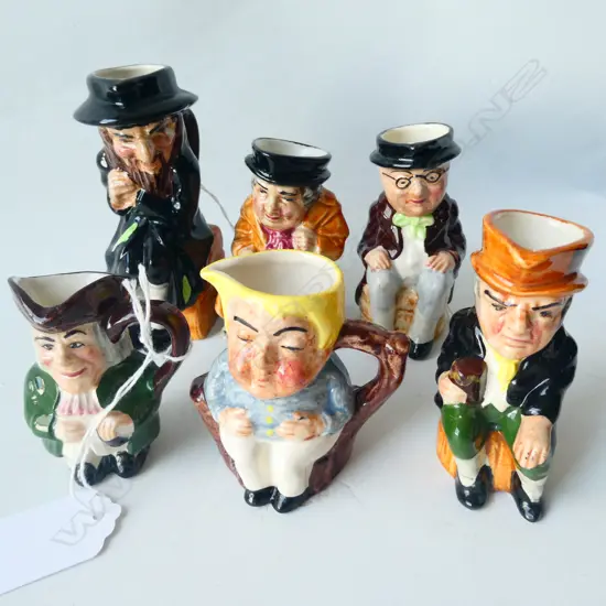 6 CHARACTER JUGS H.110mm