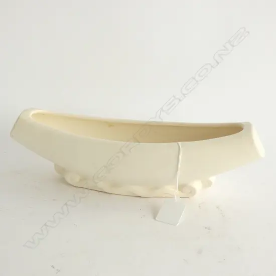 CROWN LYNN TROUGH VASE WAKA FORM. WHITE L.295mm