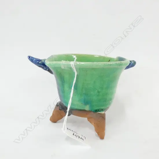 ANN VERDCOURT SCULPTED EARTHENWARE MUG H. 100MM