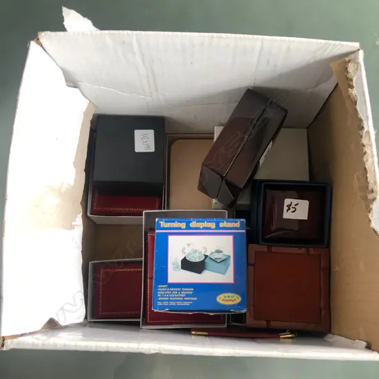 BOX LOT OF JEWELLERY DISPLAY BOXES