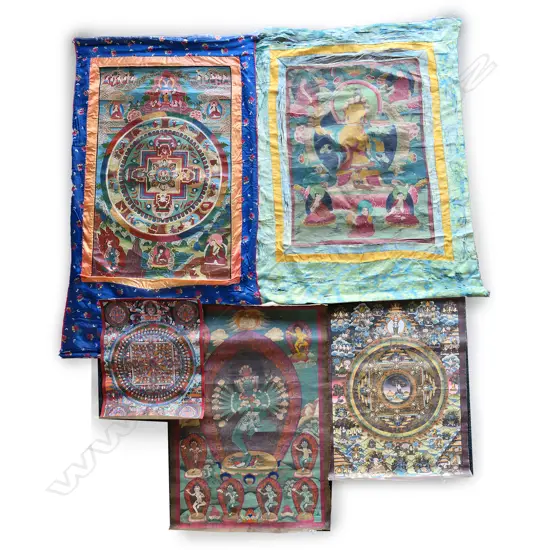 (470/22)SELECTION OF FIVE SCROLLS, ON CANVAS, SILK & PAPER, LGEST 1110 X 670MM
