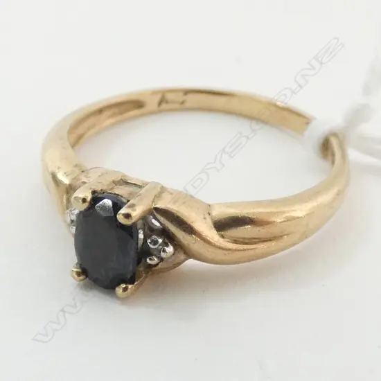 RING, LADIES SAPPHIRE SET IN 9ct GOLD, 2.3gm